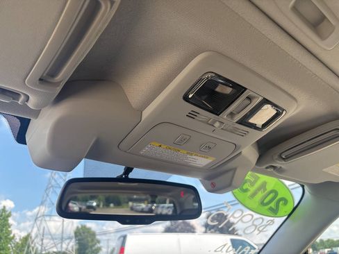 Used 2015 Subaru Forester 2.5i Premium AWD/4WD image 28