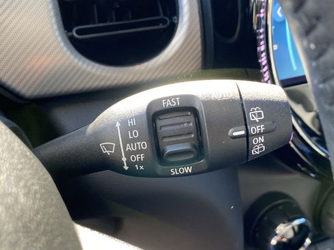 Used 2023 MINI Cooper 2-Door Hardtop image 60