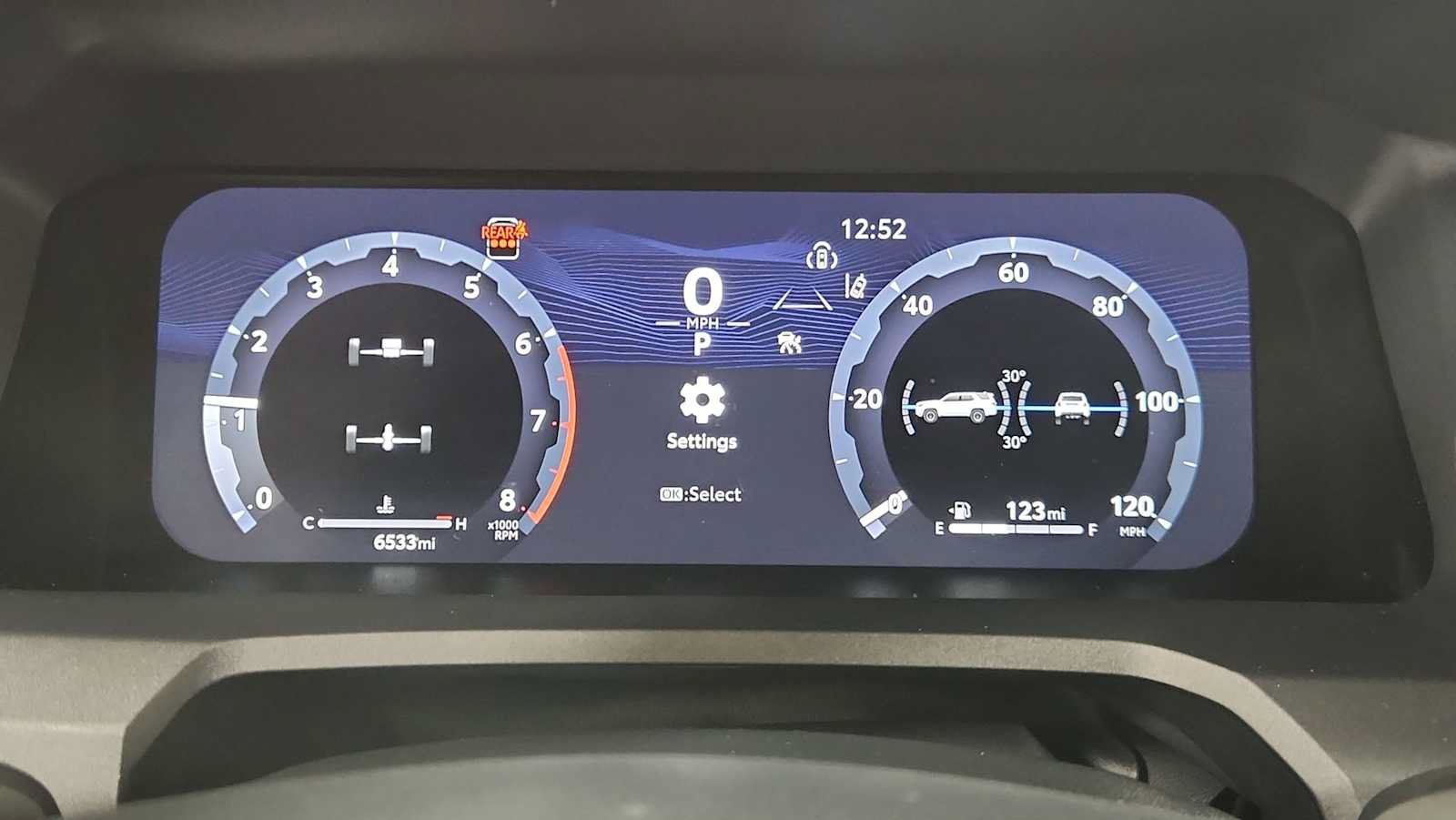 Certified 2026 Toyota 4Runner TRD Off-Road Premium AWD/4WD image 17