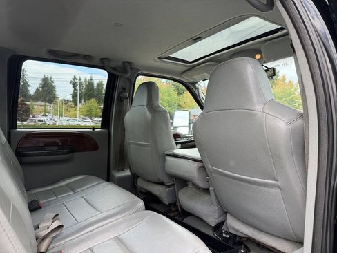 Used 2006 Ford F350 Lariat AWD/4WD image 24