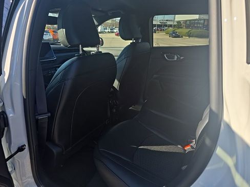 New 2026 Jeep Compass Latitude image 22