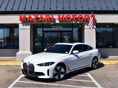 Used 2025 BMW i4 eDrive40 RWD image 2