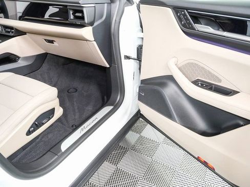 New 2026 Porsche Macan Electric image 26