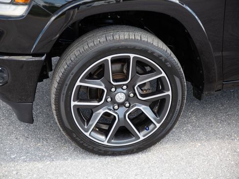 Used 2020 RAM 1500 Laramie AWD/4WD image 10