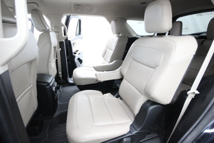 Used 2022 Ford Explorer XLT w/ Equipment Group 202A AWD/4WD image 31