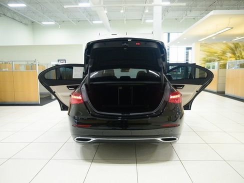 Certified 2023 Mercedes-Benz C 300 4MATIC Sedan image 17