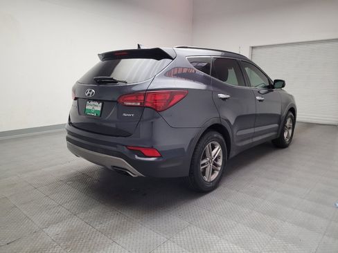 Used 2017 Hyundai Santa Fe Sport image 9