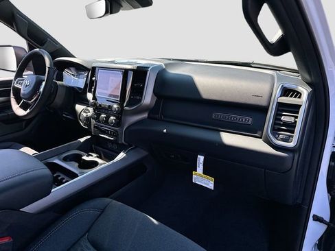 New 2026 RAM 1500 4x4 Crew Cab image 30