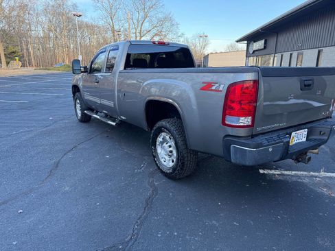 Used 2008 GMC Sierra 2500 SLE w/ SLE2 Preferred Package image 6