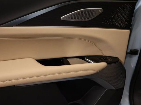 New 2026 Cadillac Lyriq V image 27