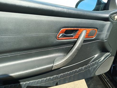 Used 2003 Mercedes-Benz SLK 320 image 5
