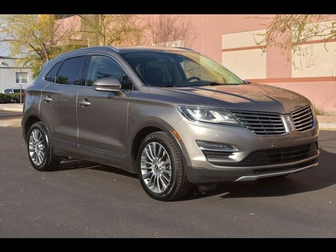 Used 2016 Lincoln MKC Reserve image 2