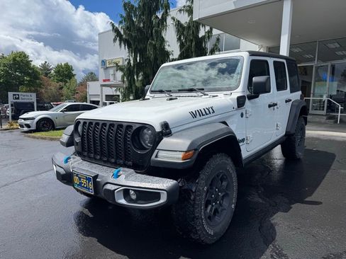 Used 2023 Jeep Wrangler Unlimited AWD/4WD image 3