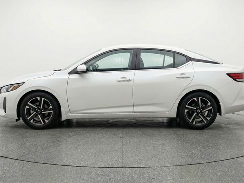 Used 2025 Nissan Sentra SV FWD image 5