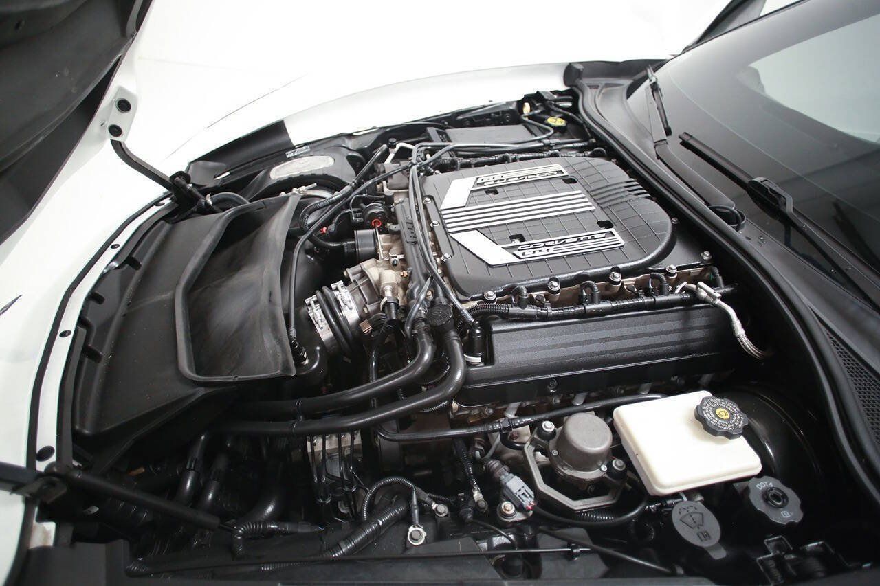 Used 2016 Chevrolet Corvette Z06 w/ 3LZ Preferred Equipment Group RWD image 20