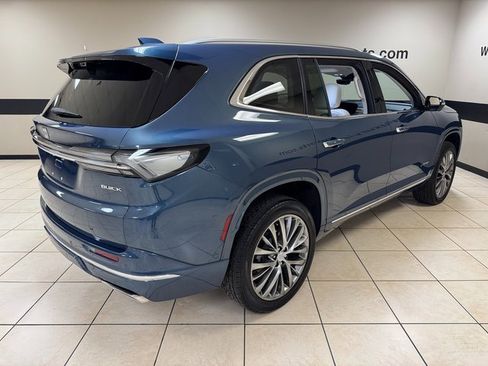 Used 2025 Buick Enclave Avenir w/ Super Cruise Package image 6