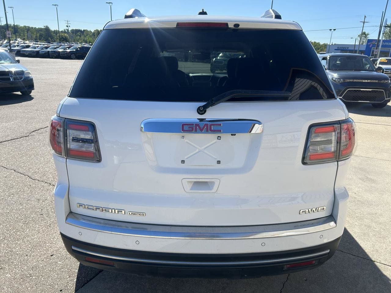 Used 2017 GMC Acadia Limited SLT AWD/4WD image 6