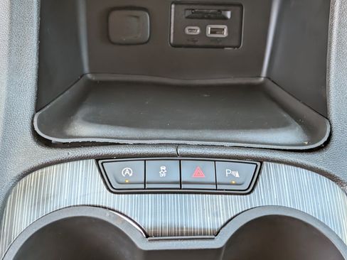 Used 2020 GMC Acadia SLT AWD/4WD image 30