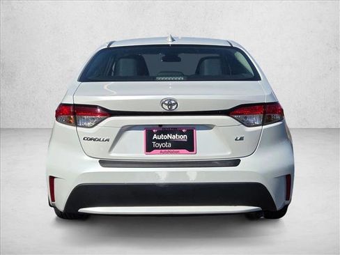 Used 2022 Toyota Corolla LE w/ Carpet Mat Package (TMS) image 7