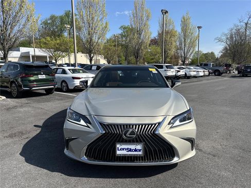 Used 2019 Lexus ES 350 w/ Accessory Package image 8
