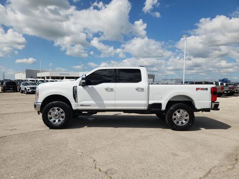 Used 2023 Ford F250 Lariat w/ Chrome Package AWD/4WD image 4