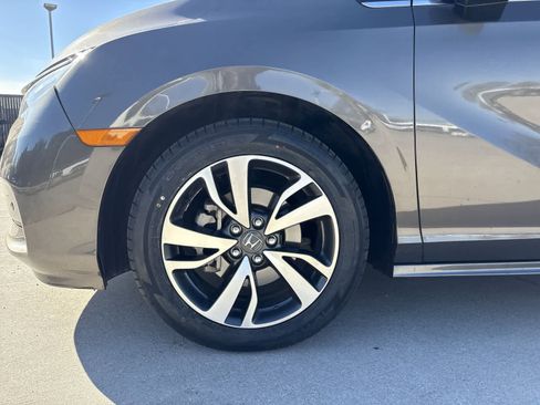 Used 2023 Honda Odyssey Touring image 8