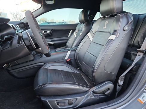 Used 2021 Ford Mustang Shelby GT500 w/ Technology Package image 16