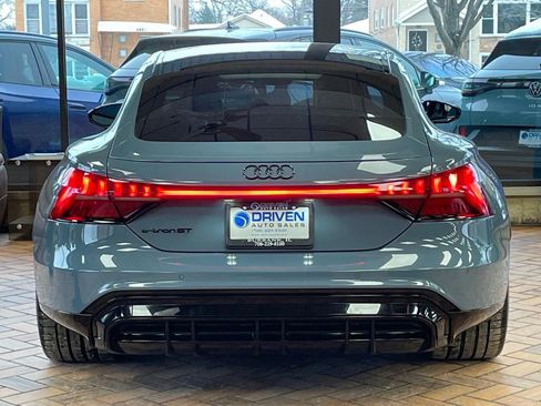 Used 2022 Audi e-tron GT Prestige w/ Prestige Package image 10