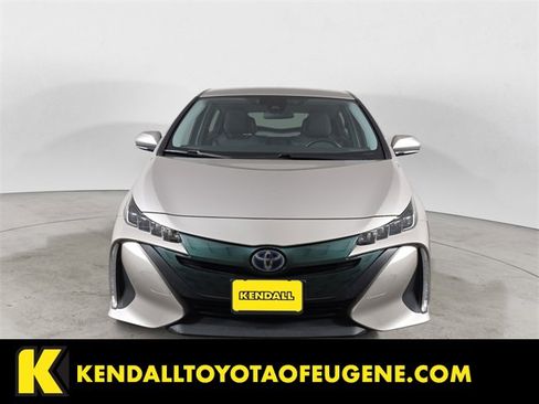 Used 2018 Toyota Prius Prime Premium image 8