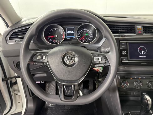Used 2018 Volkswagen Tiguan S FWD image 14