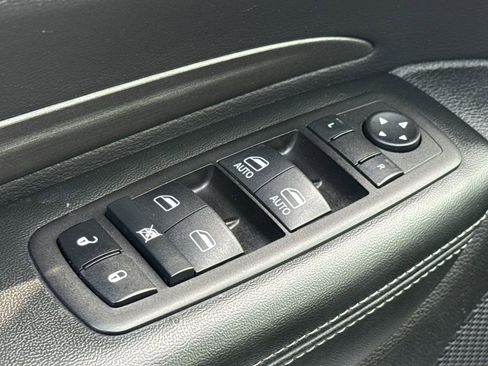 Used 2023 Dodge Durango SXT Launch Edition RWD image 19