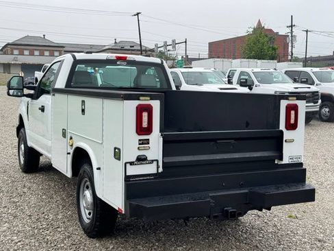 Used 2022 Ford F250 XL w/ Power Equipment Group AWD/4WD image 4