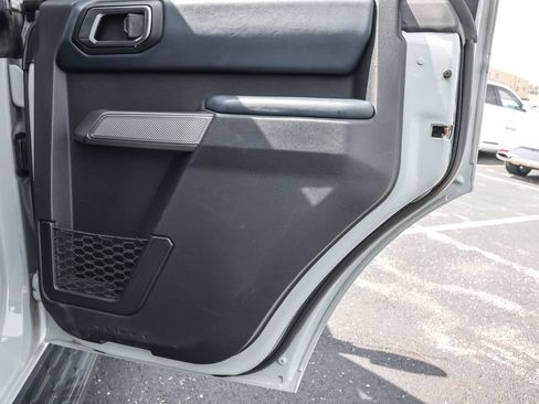 Used 2022 Ford Bronco Outer Banks AWD/4WD image 32