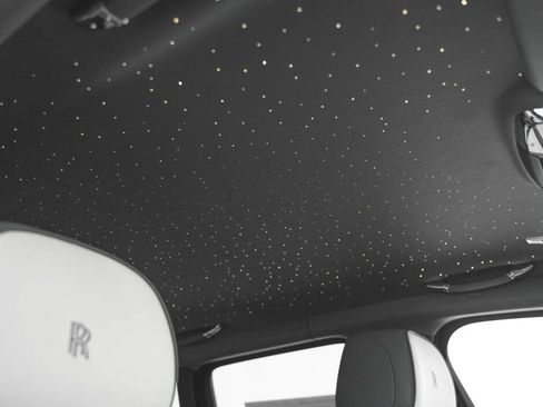 New 2025 Rolls-Royce Cullinan Black Badge image 35