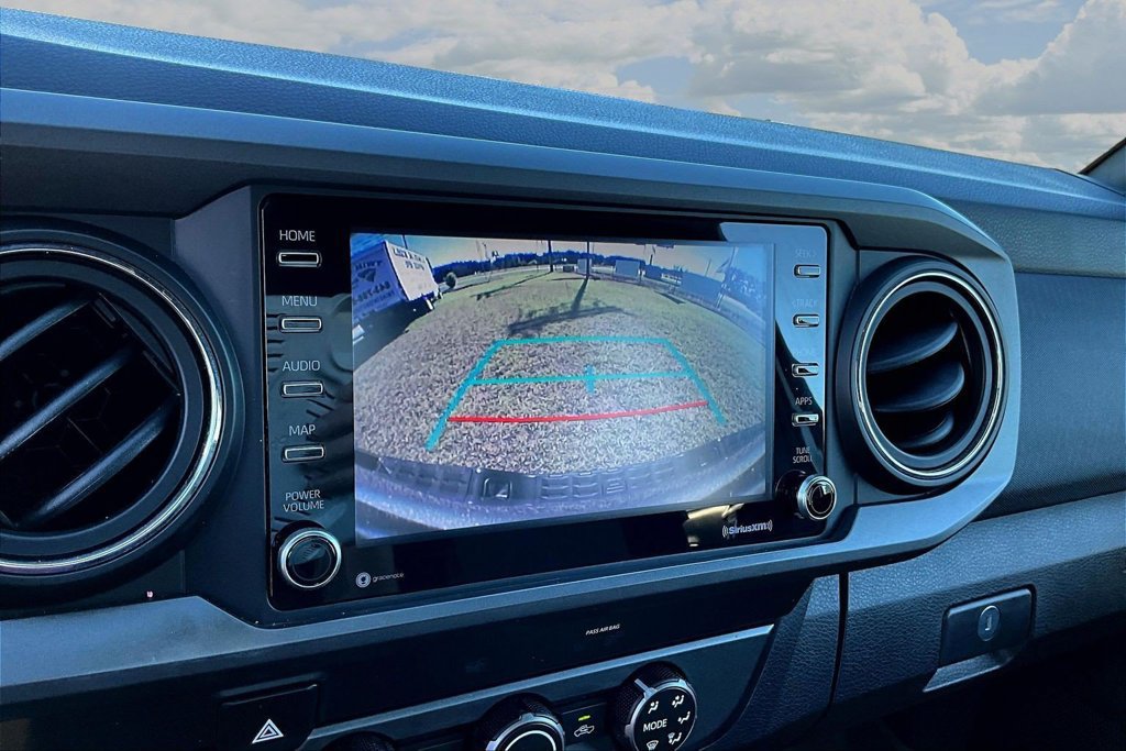 Used 2020 Toyota Tacoma TRD Off-Road RWD image 17