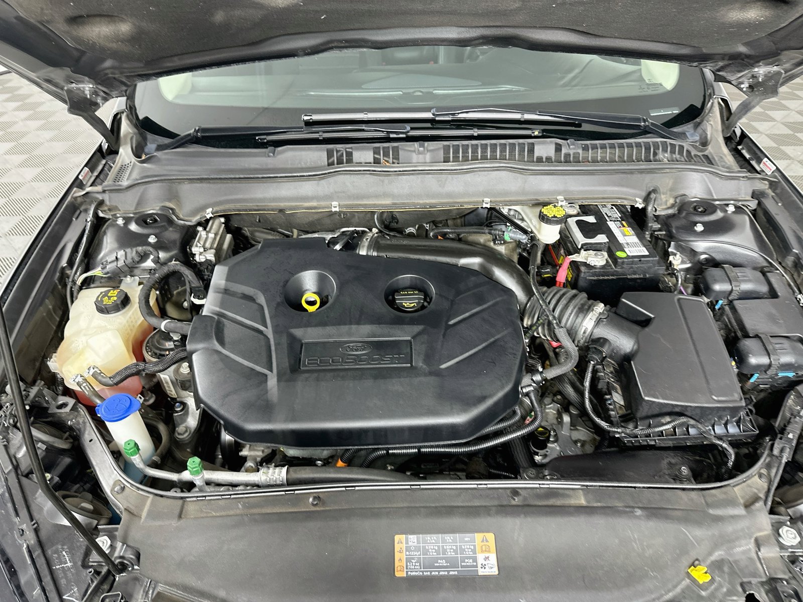Used 2017 Ford Fusion SE w/ Equipment Group 201A FWD image 30