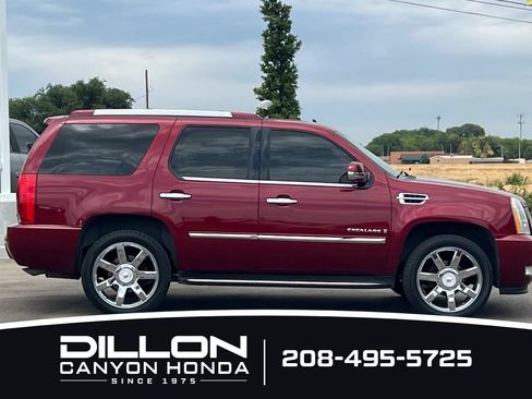 Used 2009 Cadillac Escalade AWD image 3