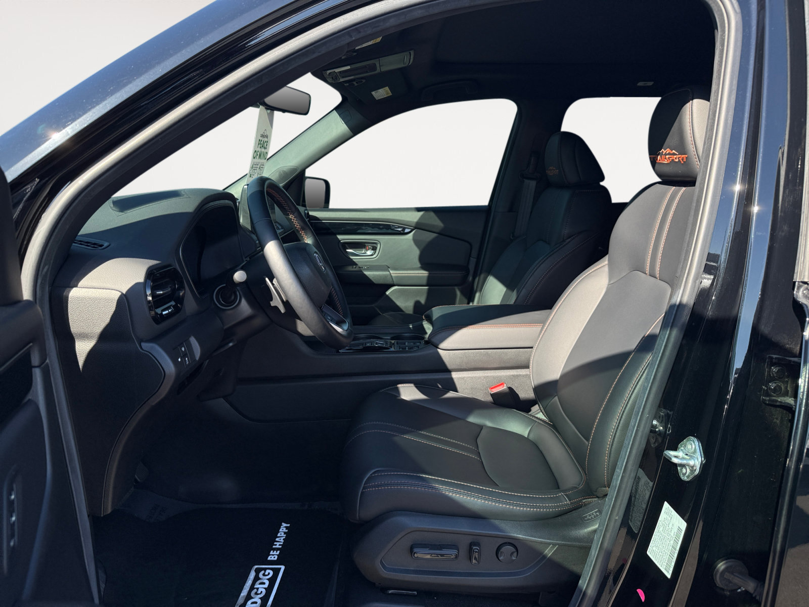 Used 2025 Honda Pilot TrailSport image 10