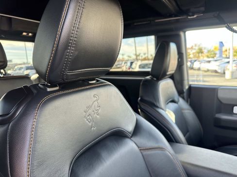 Used 2023 Ford Bronco Badlands image 28