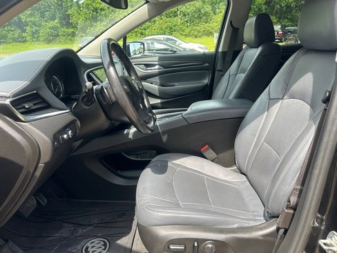 Used 2020 Buick Enclave Essence w/ Sport Touring Edition AWD/4WD image 8