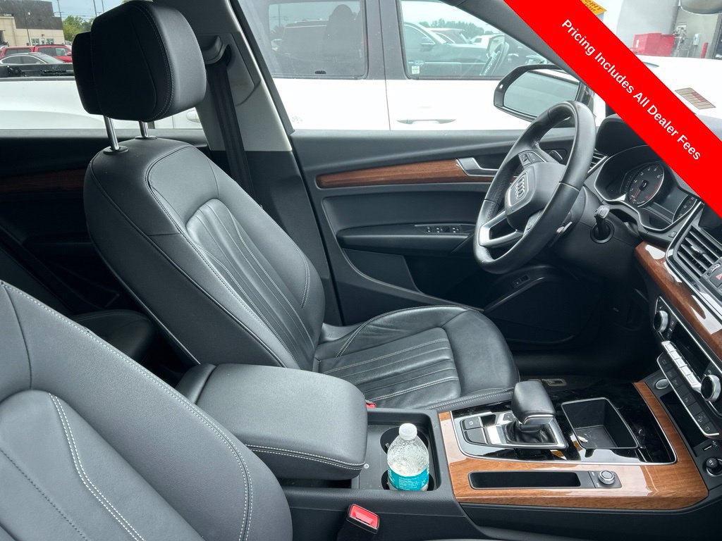 Used 2023 Audi Q5 2.0T Premium w/ Convenience Package AWD/4WD image 4