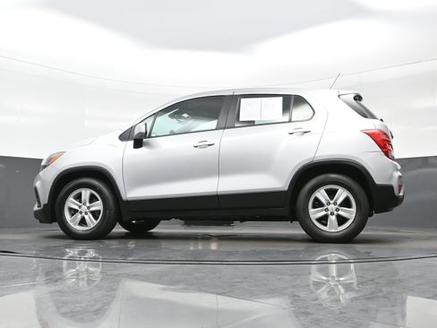 Used 2020 Chevrolet Trax LS FWD image 26