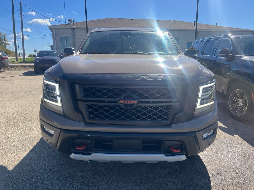 Used 2021 Nissan Titan PRO-4X w/ Pro-4x Convenience Package AWD/4WD image 5