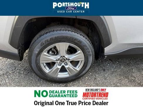 Used 2024 Toyota RAV4 XLE image 28