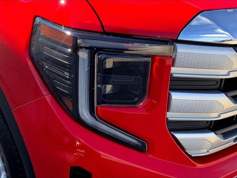 Used 2022 GMC Sierra 1500 SLE w/ Preferred Package AWD/4WD image 27
