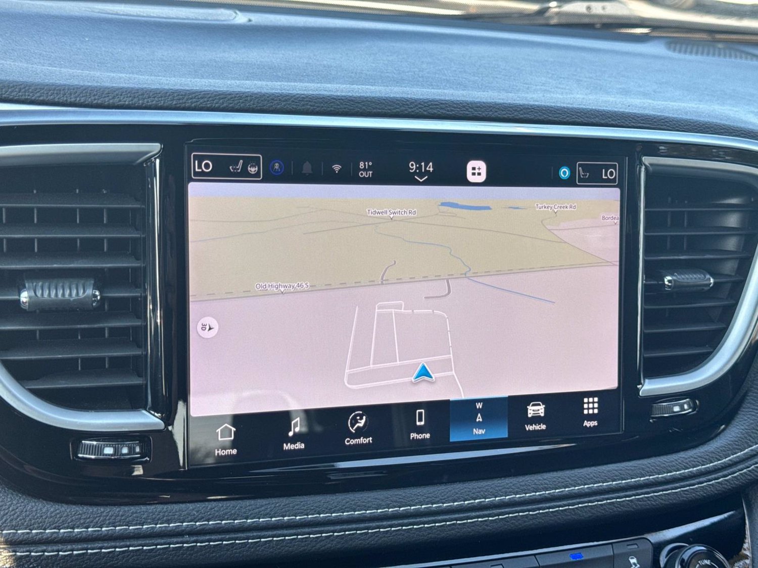 Used 2026 Chrysler Pacifica Limited FWD image 40