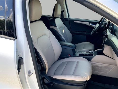 Certified 2022 Ford Escape SEL w/ Technology Package FWD image 8
