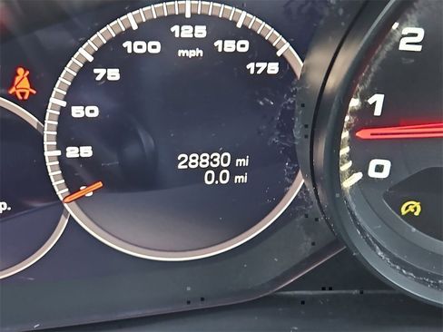 Certified 2022 Porsche Cayenne Coupe image 14