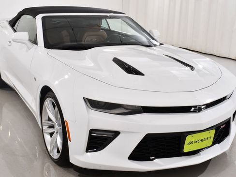 Used 2017 Chevrolet Camaro SS image 4