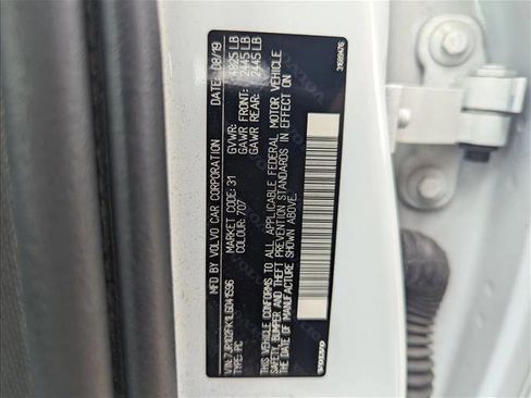 Used 2020 Volvo S60 T5 Momentum w/ Premium Package image 17